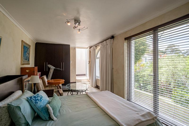 5 Bedroom Property for Sale in Linkside Eastern Cape